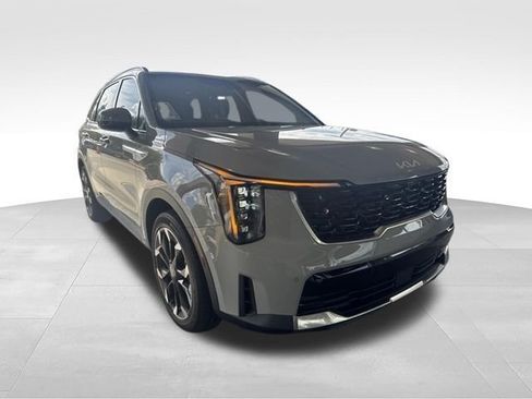 Used 2025 Kia Sorento EX FWD image 5