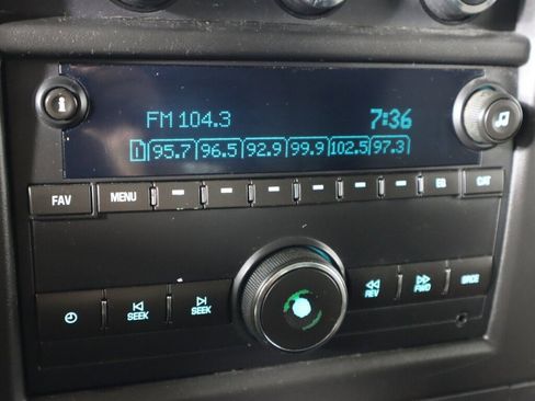 Used 2017 Chevrolet Express 2500 image 17