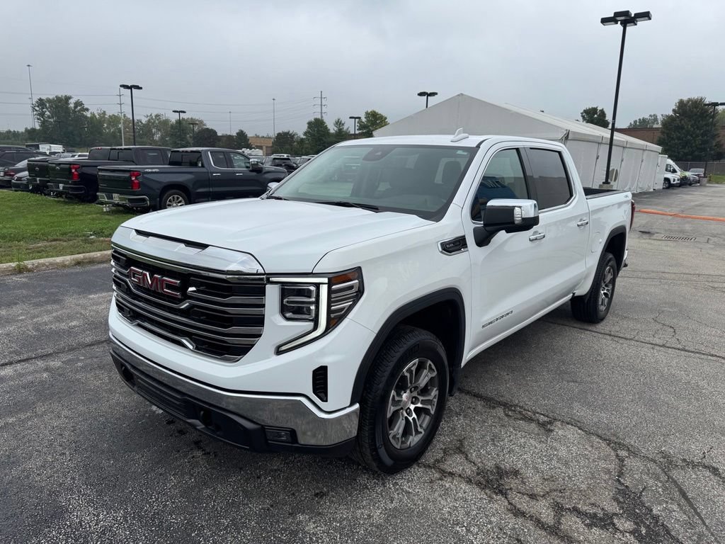 Used 2026 GMC Sierra 1500 SLT AWD/4WD image 3