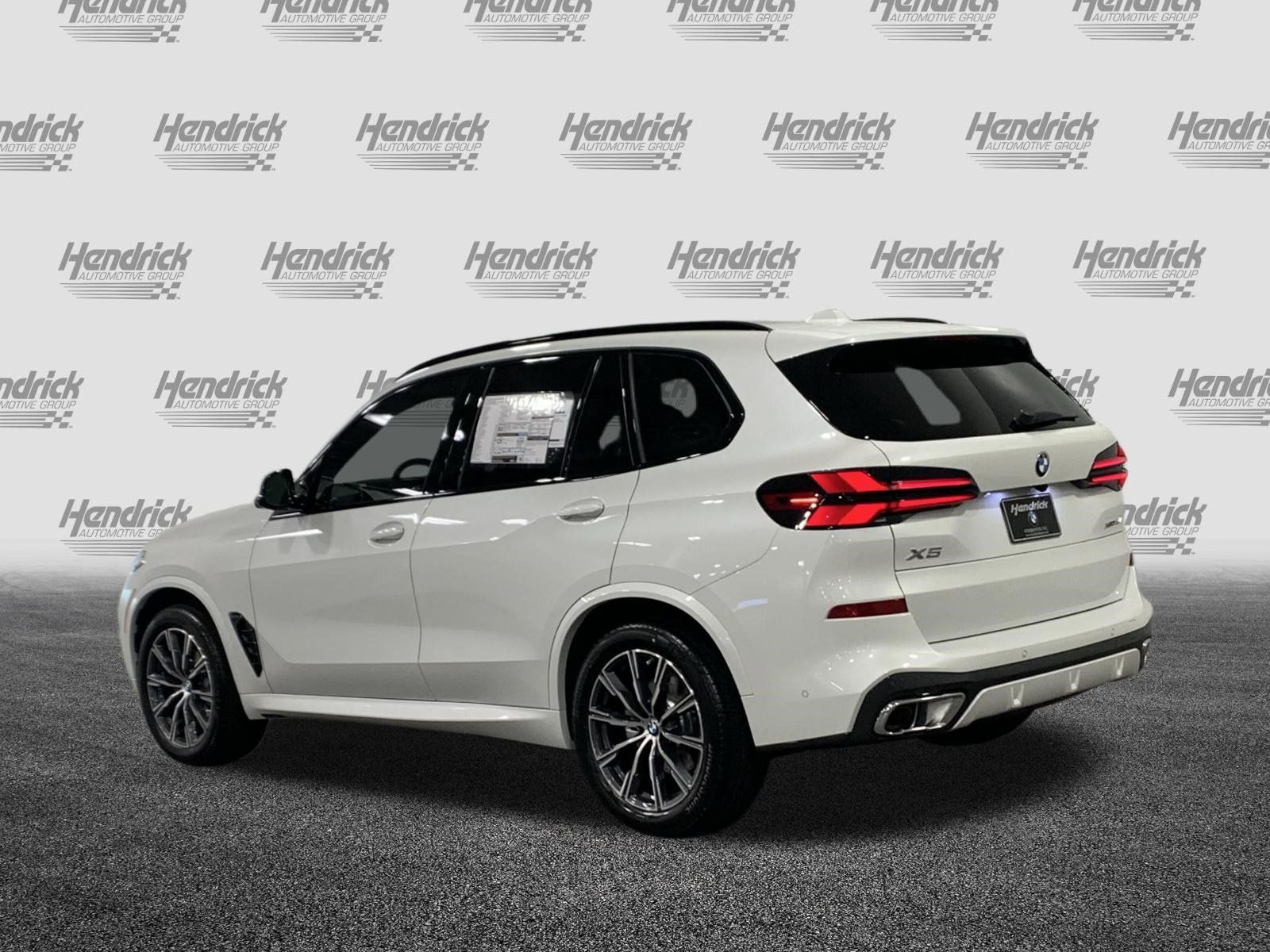 Certified 2026 BMW X5 xDrive40i w/ M Sport Package AWD/4WD image 6