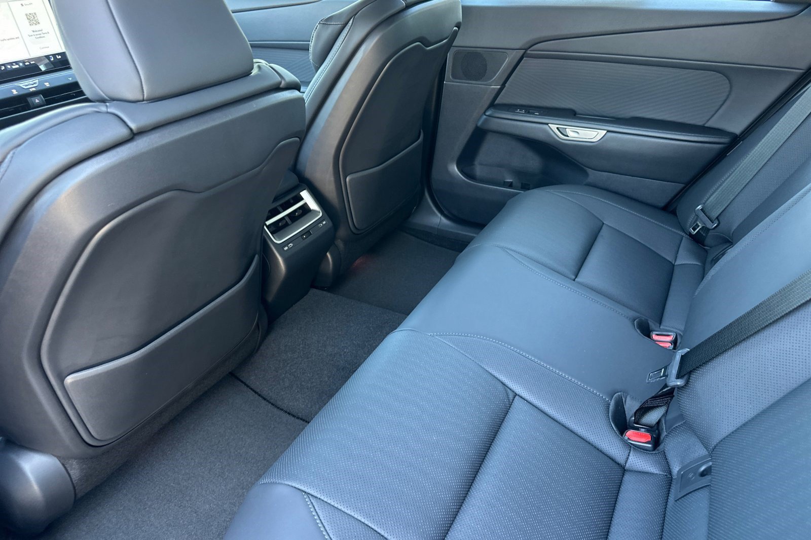 New 2026 Lexus ES 350e w/ Convenience Package FWD image 23