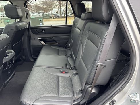 Used 2023 Toyota Sequoia Limited image 18