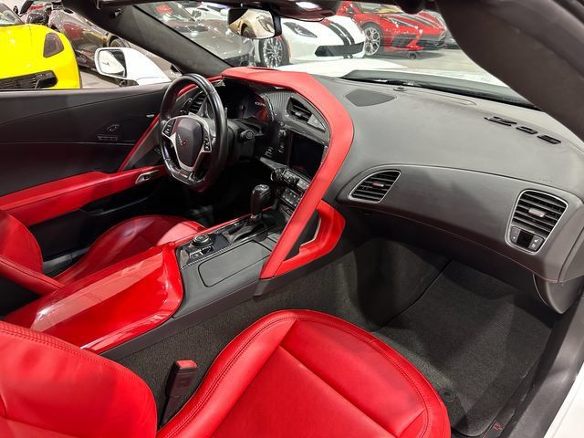 Used 2015 Chevrolet Corvette Z06 w/ 3LZ Preferred Equipment Group RWD image 8