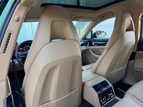 Used 2021 Porsche Panamera 4 image 41