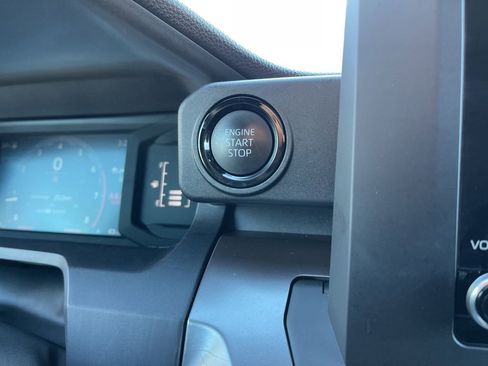 Used 2024 Toyota Tacoma SR5 image 12