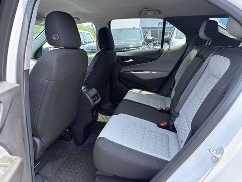 Used 2023 Chevrolet Equinox LS w/ LS Convenience Package FWD image 13