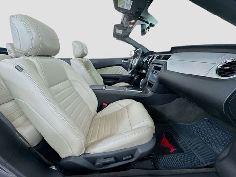 Used 2013 Ford Mustang GT Premium RWD image 27