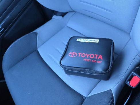 Used 2024 Toyota Tacoma TRD Off-Road image 24