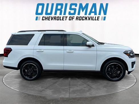 Used 2023 Ford Expedition Limited image 7