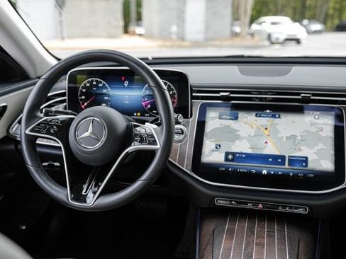 Used 2025 Mercedes-Benz E 350 4MATIC Sedan w/ Winter Package image 25