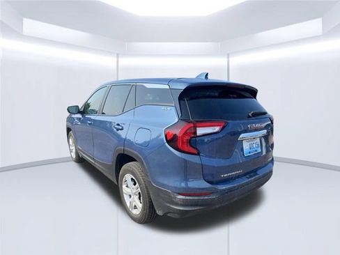 Used 2024 GMC Terrain SLE AWD/4WD image 10