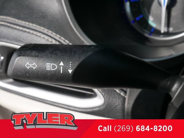 Used 2024 Chrysler Pacifica Limited FWD image 24