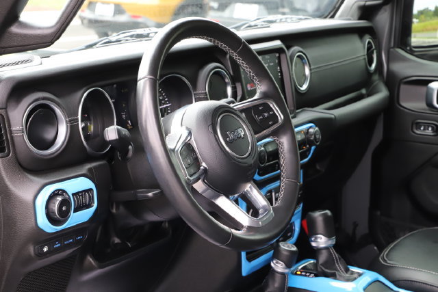 Used 2022 Jeep Wrangler Unlimited Sahara AWD/4WD image 14