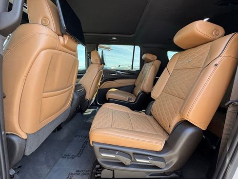 Used 2021 Cadillac Escalade ESV Sport w/ Driver Assist Tech Package image 34