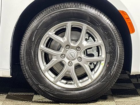 New 2026 Chrysler Voyager LX image 21