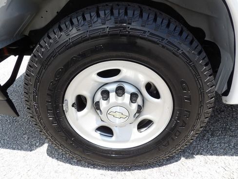 Used 2021 Chevrolet Express 2500 image 44