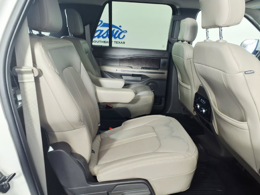 Used 2018 Ford Expedition Max Limited w/ Equipment Group 302A RWD image 10