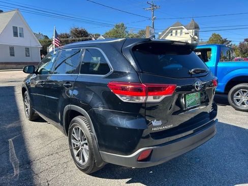Used 2018 Toyota Highlander XLE image 14