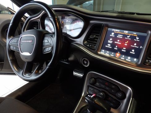 Used 2021 Dodge Challenger R/T Scat Pack w/ T/A Package image 18