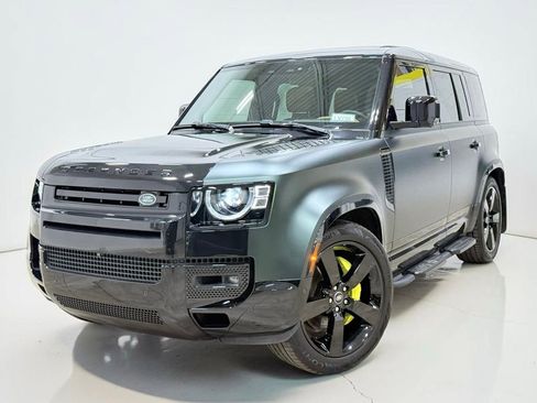 Used 2025 Land Rover Defender 110 X-Dynamic SE AWD/4WD image 2
