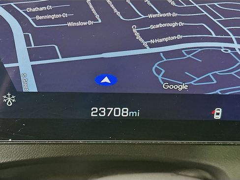 Used 2025 Chevrolet Traverse LT image 19