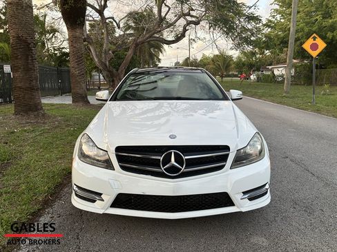 Used 2015 Mercedes-Benz C 250 Coupe image 9