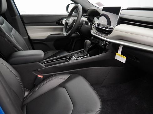 New 2026 Jeep Compass Limited image 34