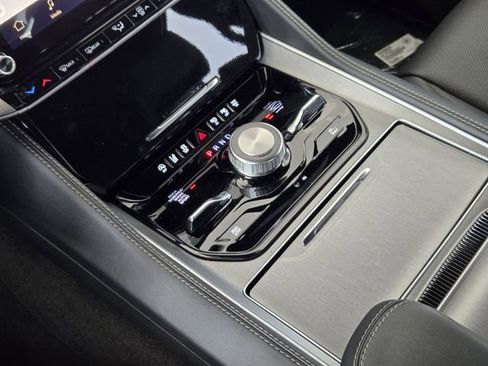 New 2026 Jeep Grand Wagoneer L Limited AWD/4WD image 16