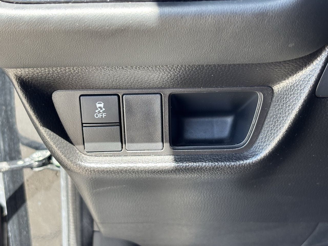 Certified 2025 Honda HR-V Sport image 30