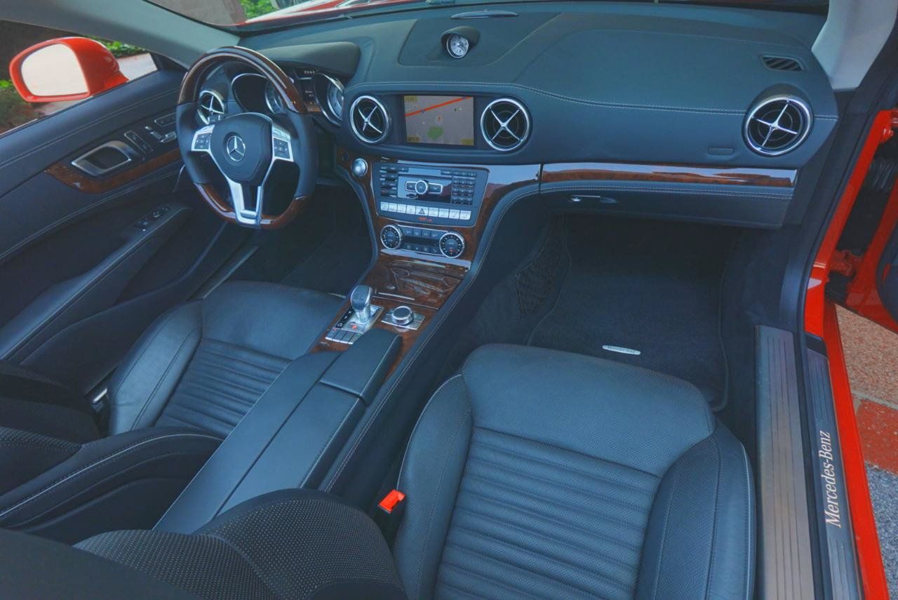 Used 2013 Mercedes-Benz SL 550 image 7