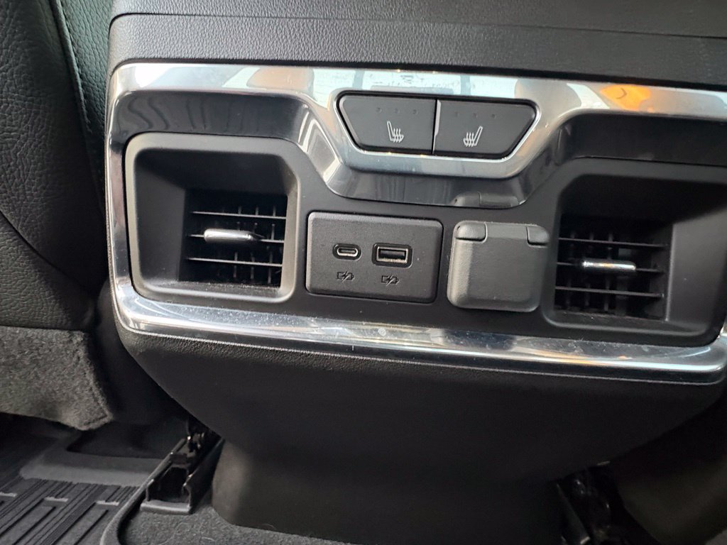 Used 2021 GMC Sierra 1500 Denali w/ Denali Carbonpro Edition AWD/4WD image 16