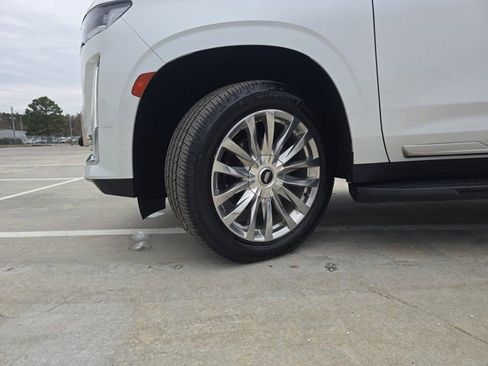 Used 2022 Cadillac Escalade ESV Luxury image 33