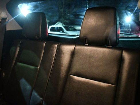 Used 2012 MAZDA CX-9 Grand Touring w/ Moonroof & Bose Audio Pkg image 26