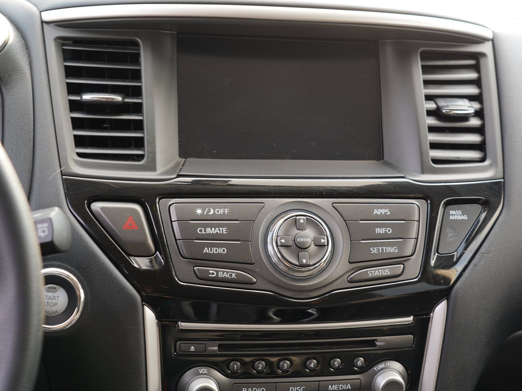 Used 2020 Nissan Pathfinder S AWD/4WD image 23