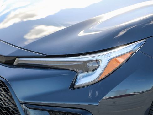 Certified 2023 Toyota Corolla SE w/ SE Package image 9