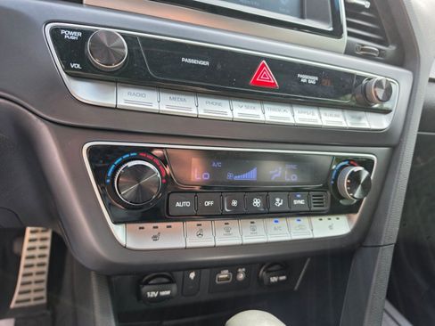 Used 2019 Hyundai Sonata Sport w/ Tech Package 03 FWD image 16