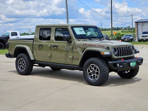 New 2025 Jeep Gladiator Rubicon image 2