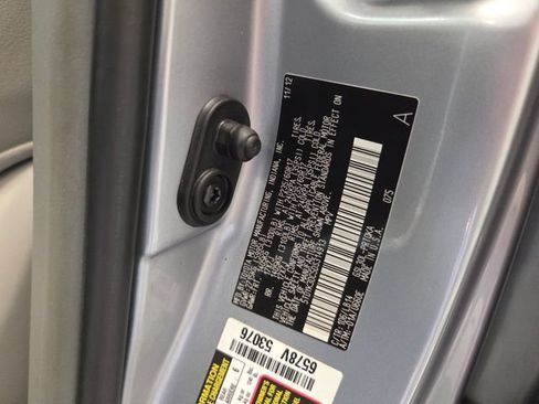 Used 2013 Toyota Sienna XLE w/ Premium Pkg FWD image 18