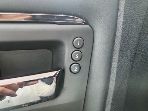 New 2025 RAM 2500 Limited image 21