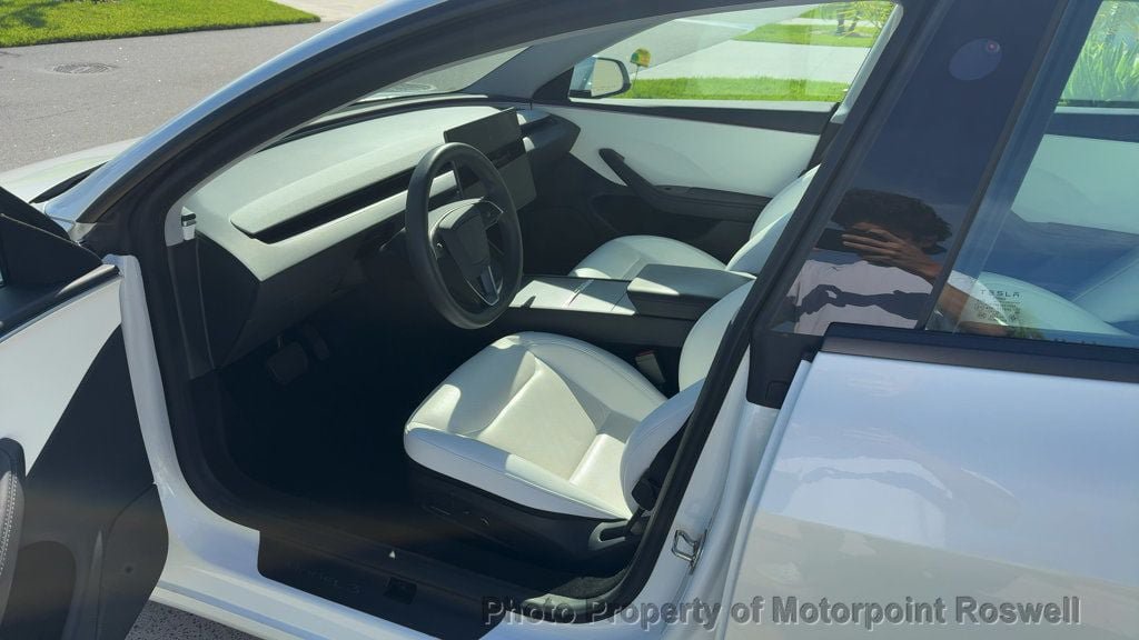 Used 2024 Tesla Model 3 RWD image 2