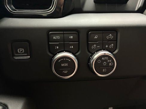 Used 2022 GMC Sierra 1500 AT4 w/ AT4 Premium Package AWD/4WD image 25