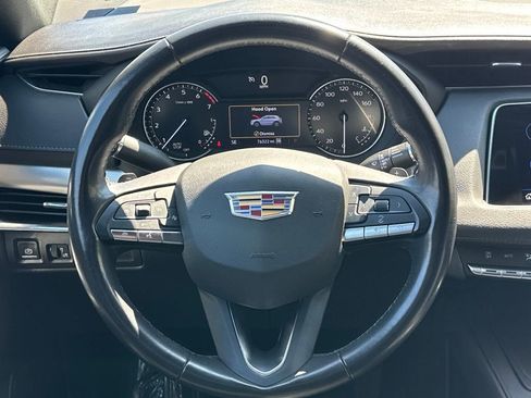 Used 2023 Cadillac XT4 Premium Luxury image 28