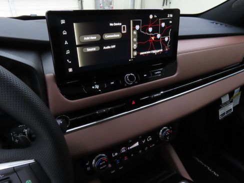 New 2025 Mitsubishi Outlander SEL image 15