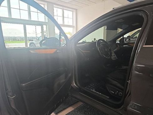 Used 2017 Lincoln MKC Select AWD/4WD image 12