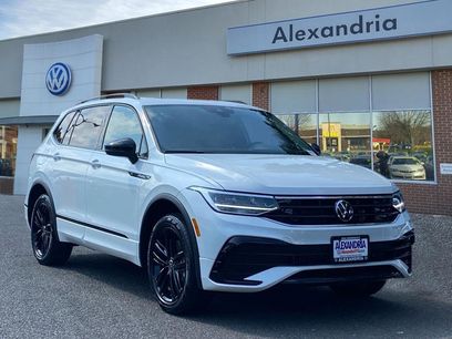Certified 2022 Volkswagen Tiguan SE R-Line