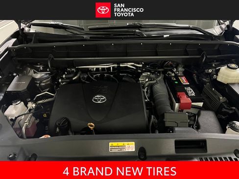 Used 2022 Toyota Highlander Platinum AWD/4WD image 42