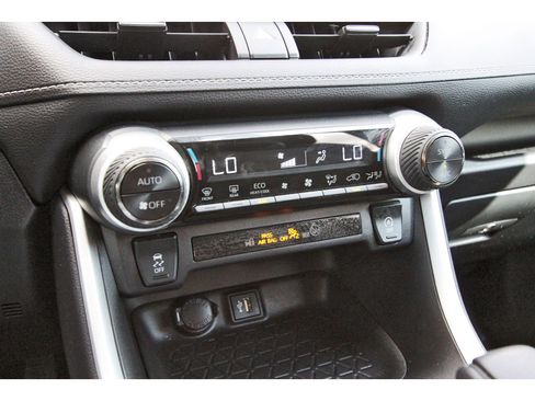 Used 2023 Toyota RAV4 XLE image 28