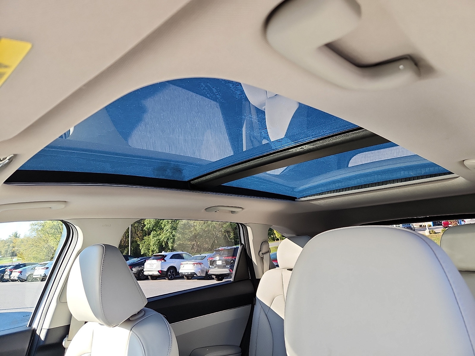 Certified 2025 Kia Sorento S w/ Panoramic Sunroof Package AWD/4WD image 14