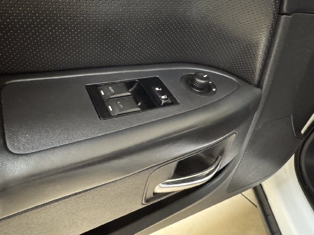 Used 2010 Dodge Challenger R/T RWD image 7