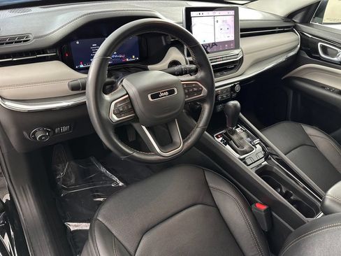 Used 2022 Jeep Compass Limited w/ Elite Group AWD/4WD image 15